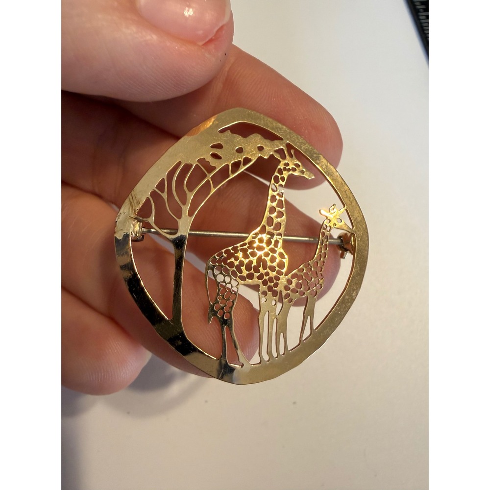 Wild Bryde‎ Gold Tone Giraffe Safari Filigree Brooch Pin Handcrafted Made in USA